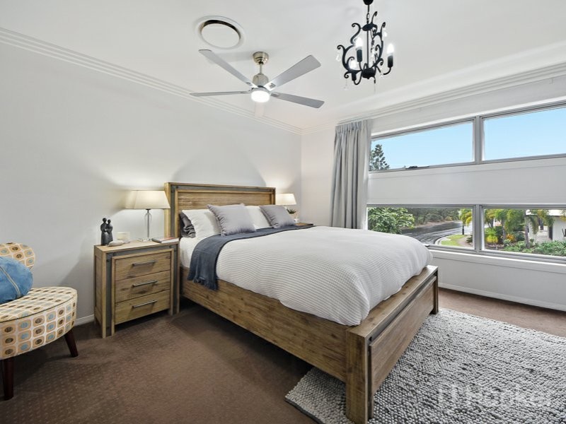 1 Parkway Crescent, Murrumba Downs QLD 4503