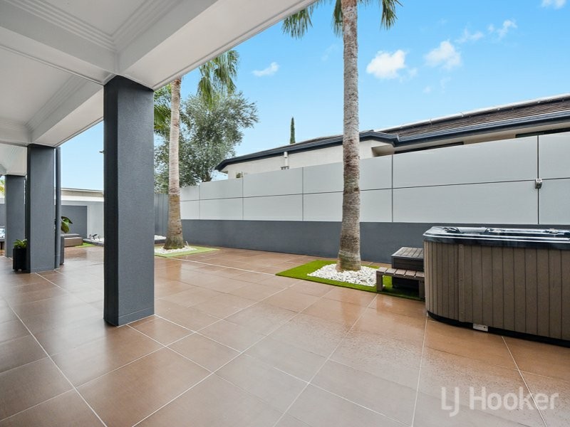 1 Parkway Crescent, Murrumba Downs QLD 4503