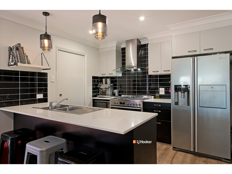 52 Benham Avenue, Kallangur QLD 4503