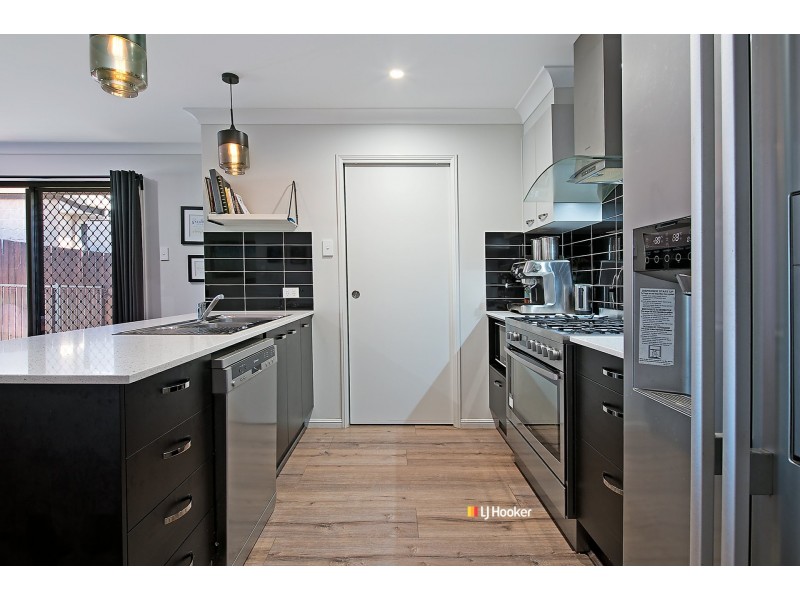 52 Benham Avenue, Kallangur QLD 4503