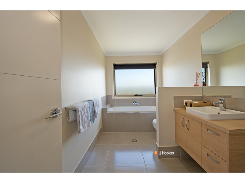 2 Leapai Parade, Griffin QLD 4503