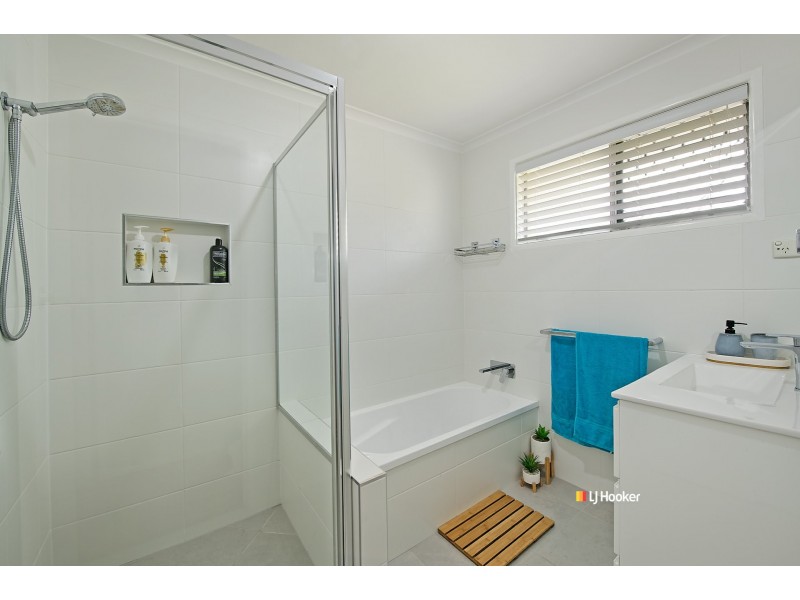 12 Arrakune Crescent, Kallangur QLD 4503