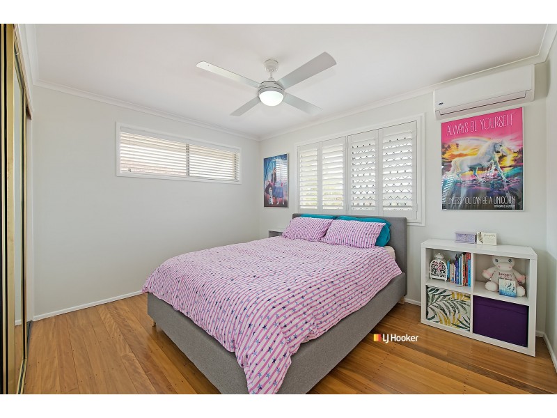 12 Arrakune Crescent, Kallangur QLD 4503