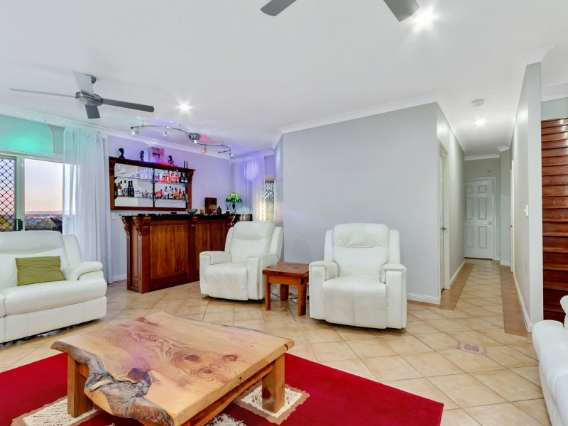 4 Edgewater Court, Murrumba Downs QLD 4503