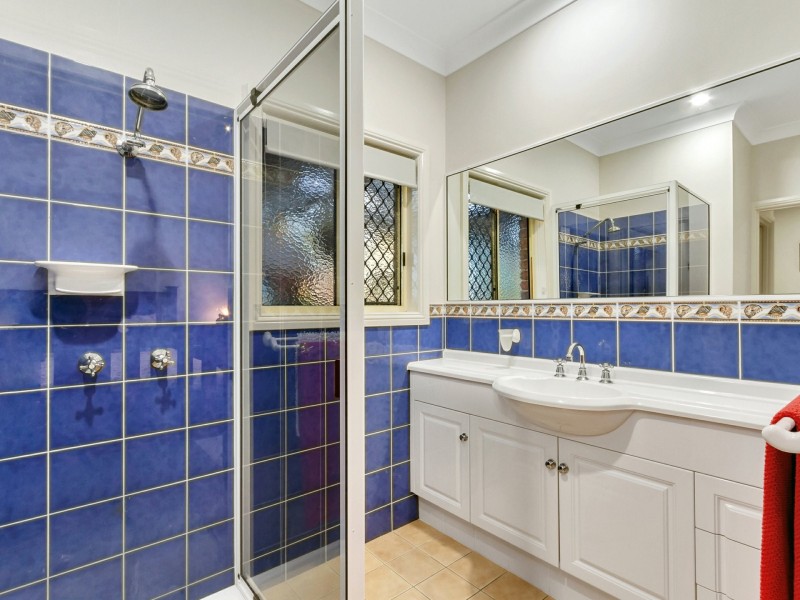 4 Edgewater Court, Murrumba Downs QLD 4503