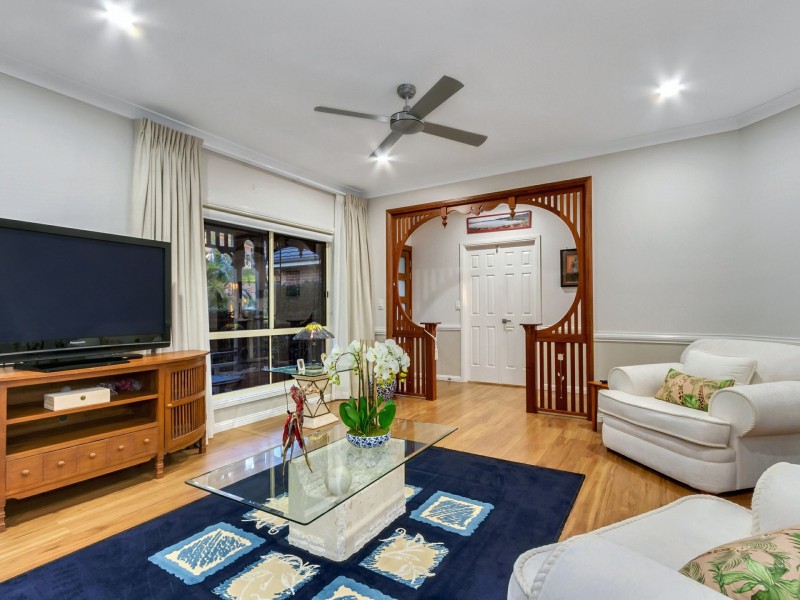 4 Edgewater Court, Murrumba Downs QLD 4503