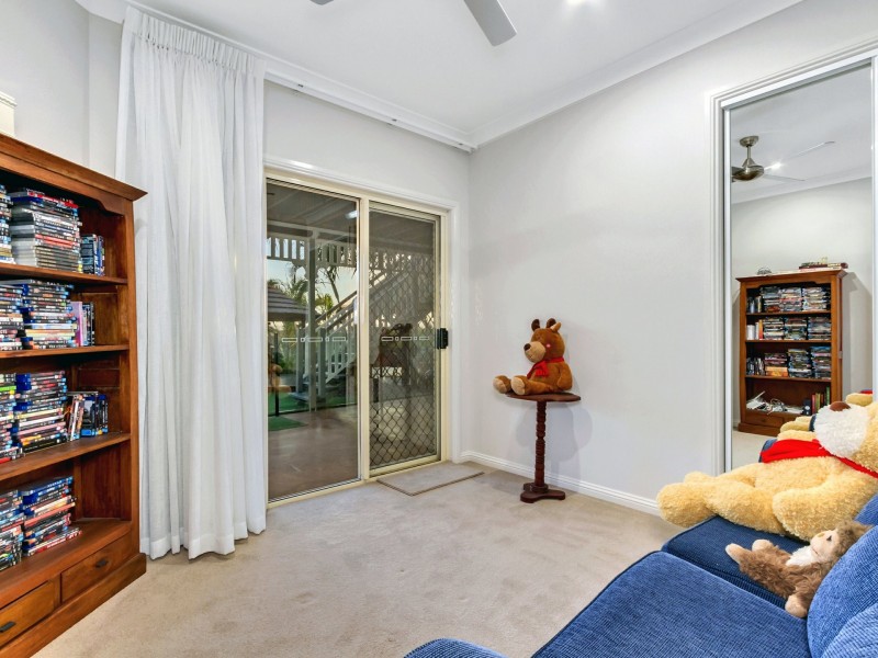 4 Edgewater Court, Murrumba Downs QLD 4503