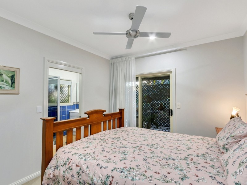 4 Edgewater Court, Murrumba Downs QLD 4503