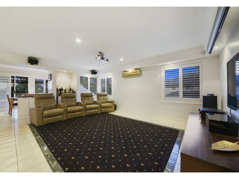 5 Lough Court, Murrumba Downs QLD 4503