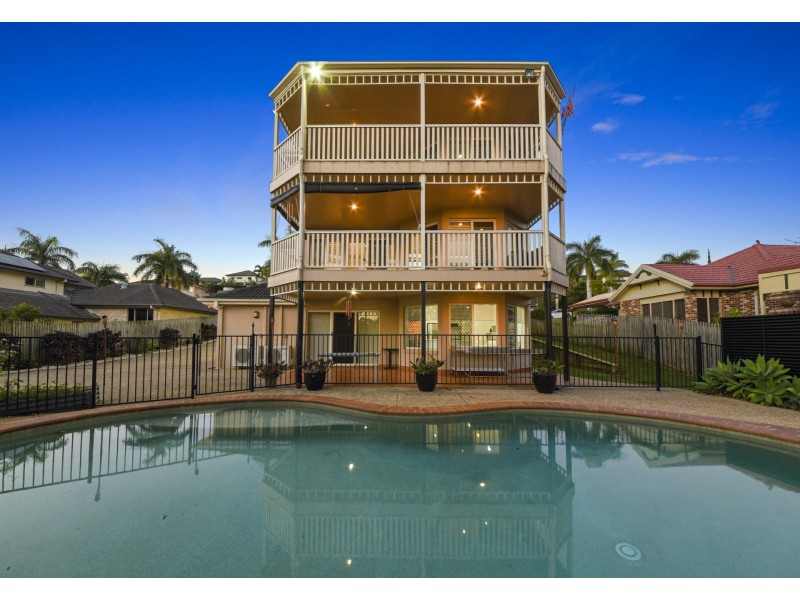 5 Lough Court, Murrumba Downs QLD 4503