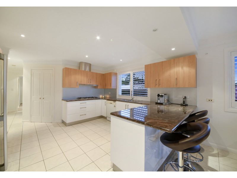 5 Lough Court, Murrumba Downs QLD 4503