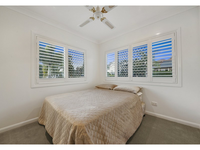 5 Lough Court, Murrumba Downs QLD 4503