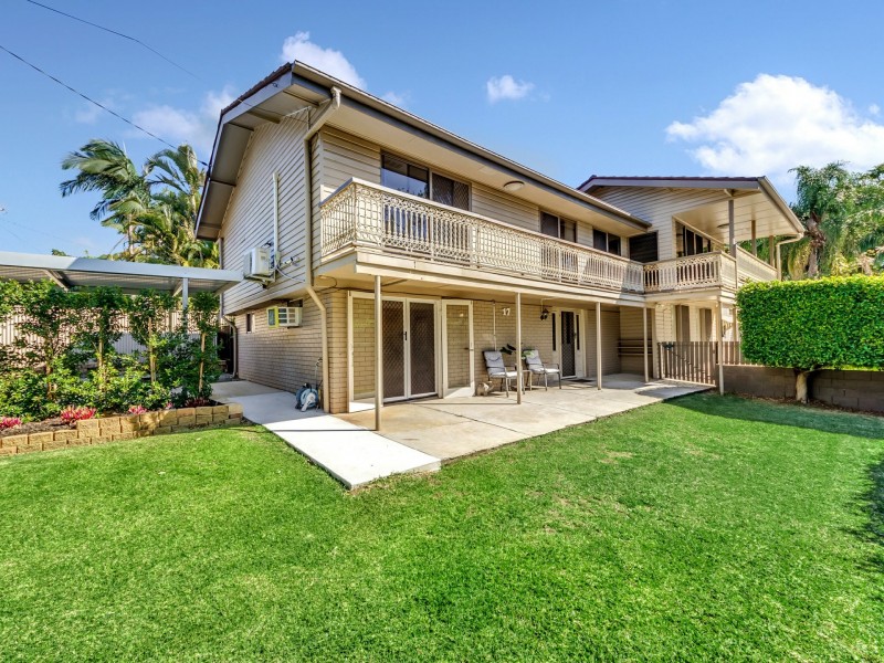17 Pinelands Street, Lawnton QLD 4501
