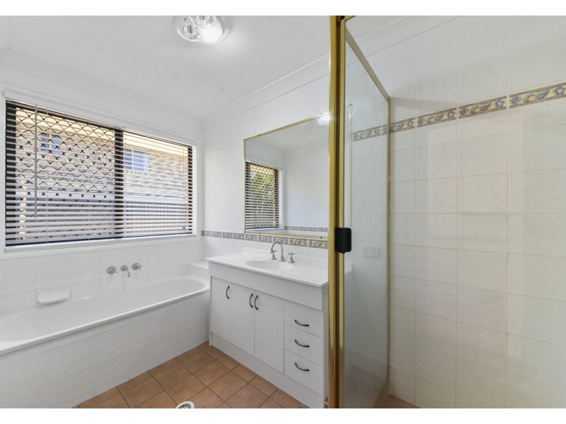 20 Civetta Court, Dakabin QLD 4503