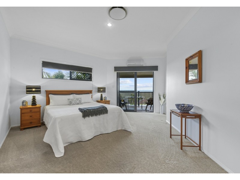 11 Edgewater Court, Murrumba Downs QLD 4503