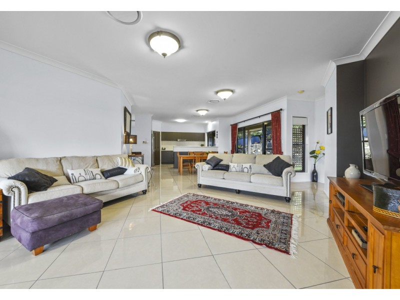 11 Edgewater Court, Murrumba Downs QLD 4503