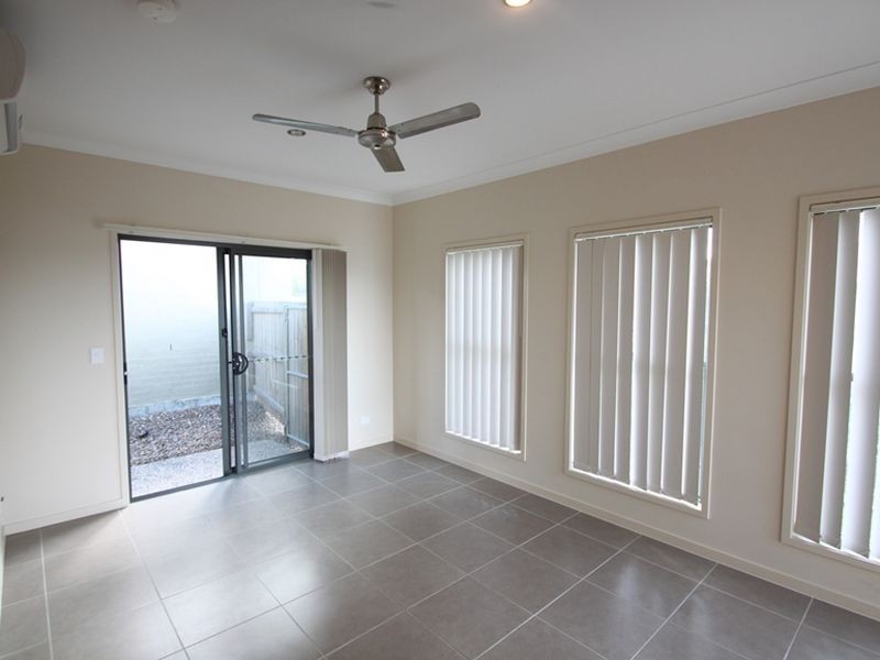 2/3 Langer Circuit, North Lakes QLD 4509