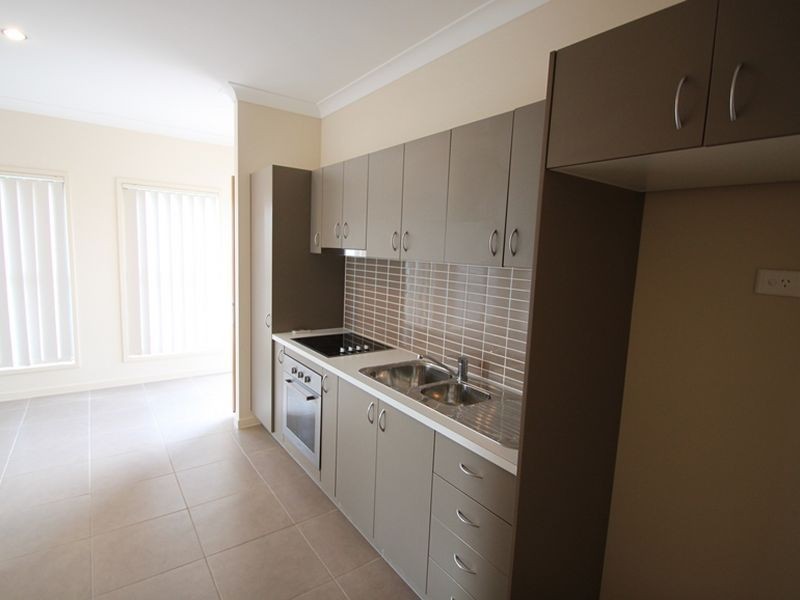 2/3 Langer Circuit, North Lakes QLD 4509