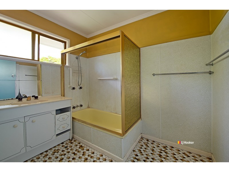 11 Pinelands Street, Lawnton QLD 4501