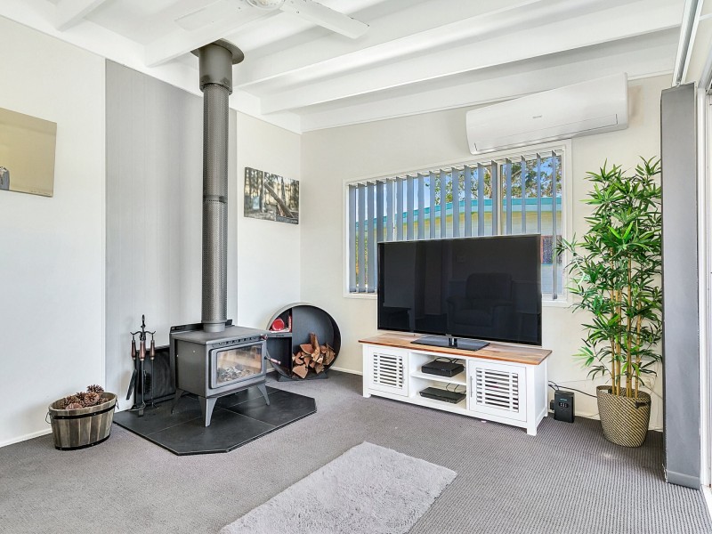 12 Azalea Court, Kallangur QLD 4503