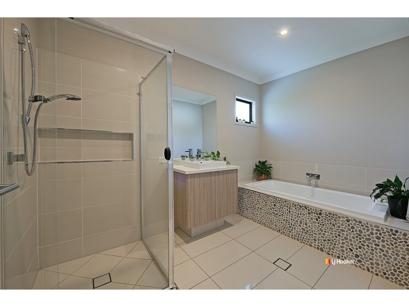 18 Llama Court, Dakabin QLD 4503