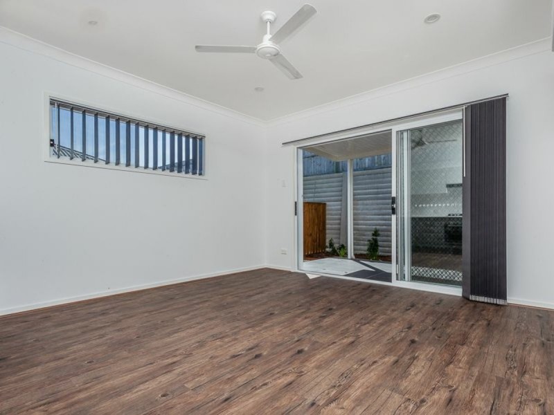 6 Mayfair Crescent, Kallangur QLD 4503