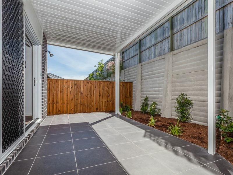 6 Mayfair Crescent, Kallangur QLD 4503