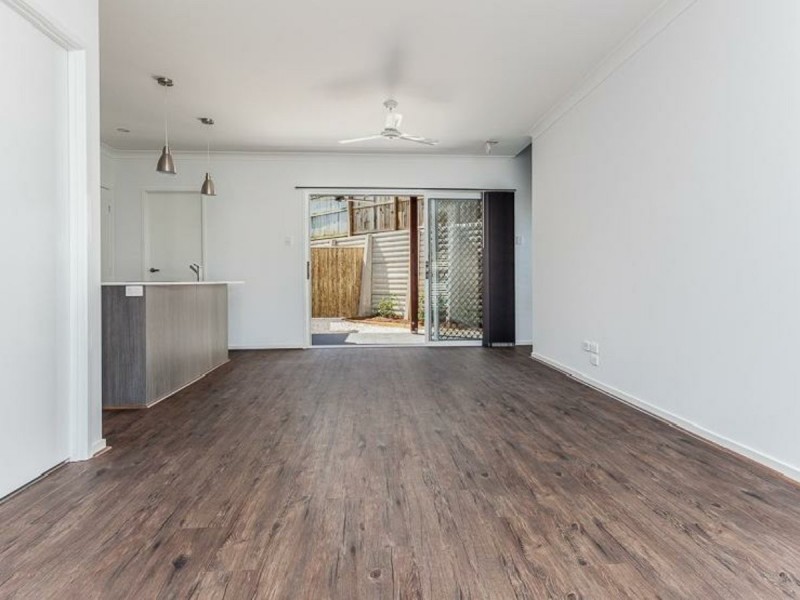 6 Mayfair Crescent, Kallangur QLD 4503