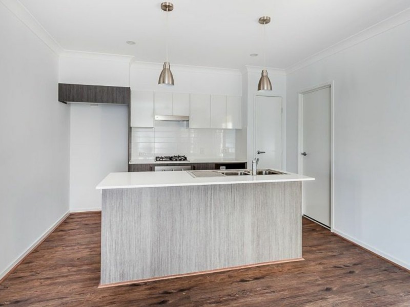 6 Mayfair Crescent, Kallangur QLD 4503