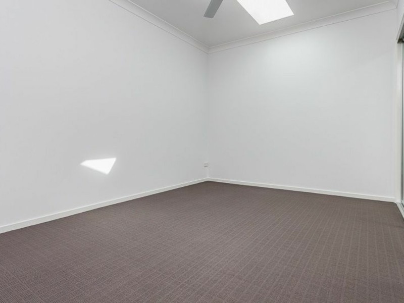 6 Mayfair Crescent, Kallangur QLD 4503