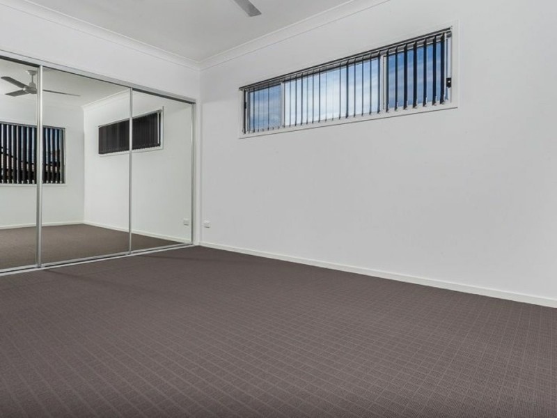 6 Mayfair Crescent, Kallangur QLD 4503