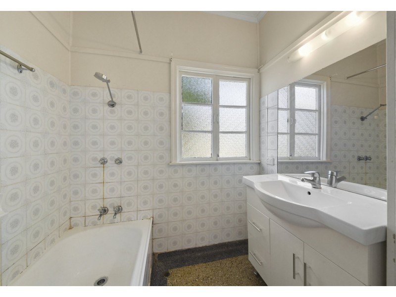 73 Victoria Avenue, Woody Point QLD 4019
