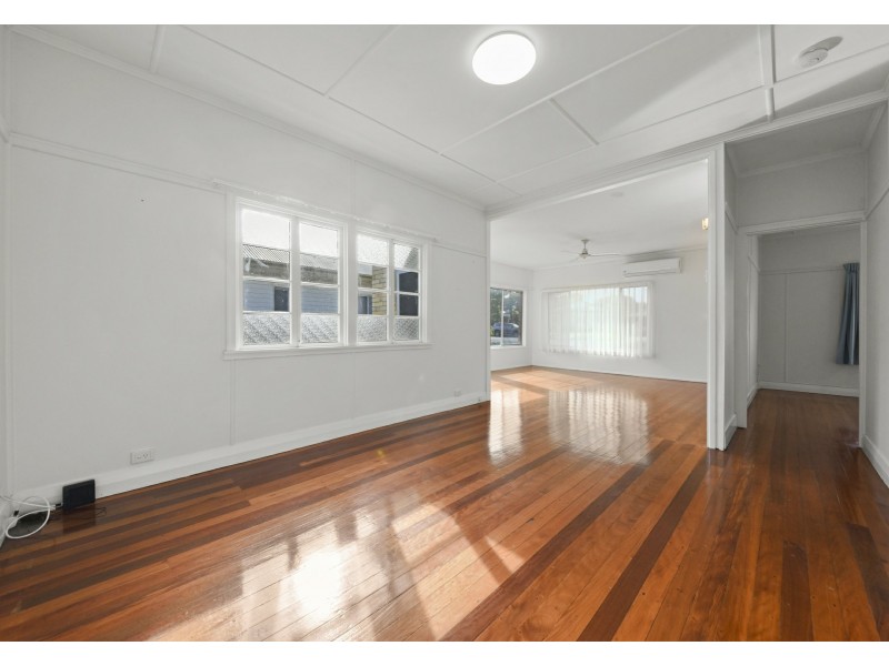 73 Victoria Avenue, Woody Point QLD 4019