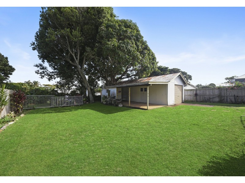 73 Victoria Avenue, Woody Point QLD 4019