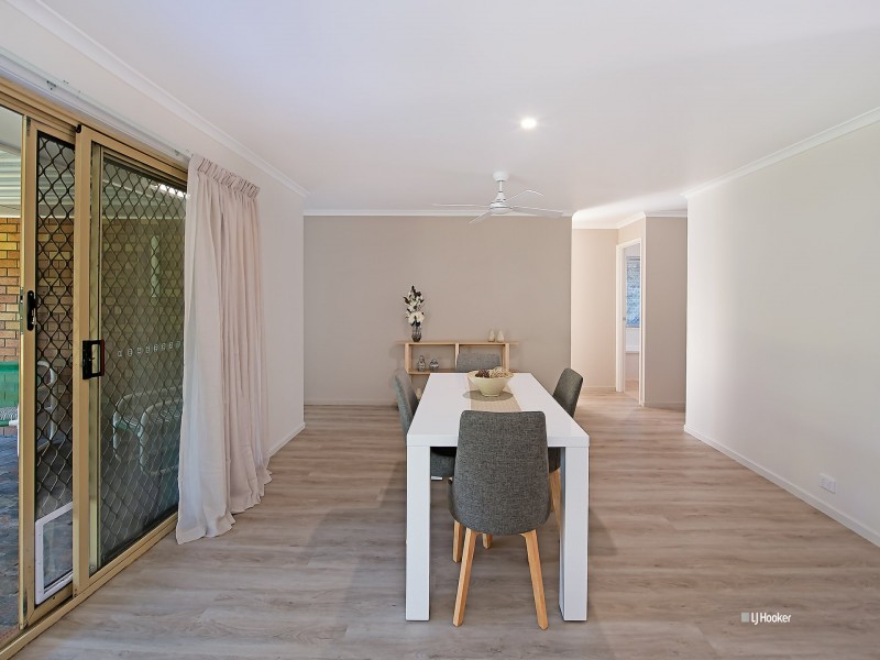 1 Blowering Court, Petrie QLD 4502