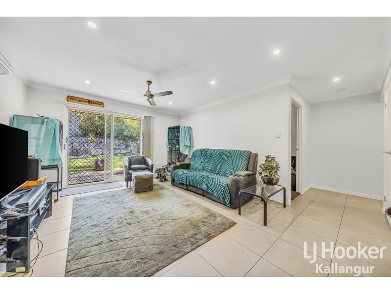 8 Adam Court, Kallangur QLD 4503