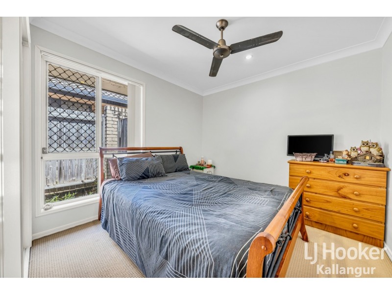8 Adam Court, Kallangur QLD 4503