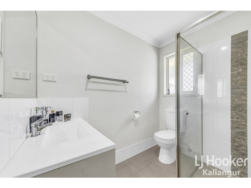 8 Adam Court, Kallangur QLD 4503