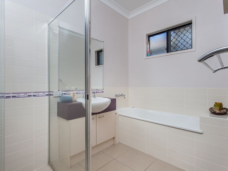 11 Silkyoak Court, North Lakes QLD 4509