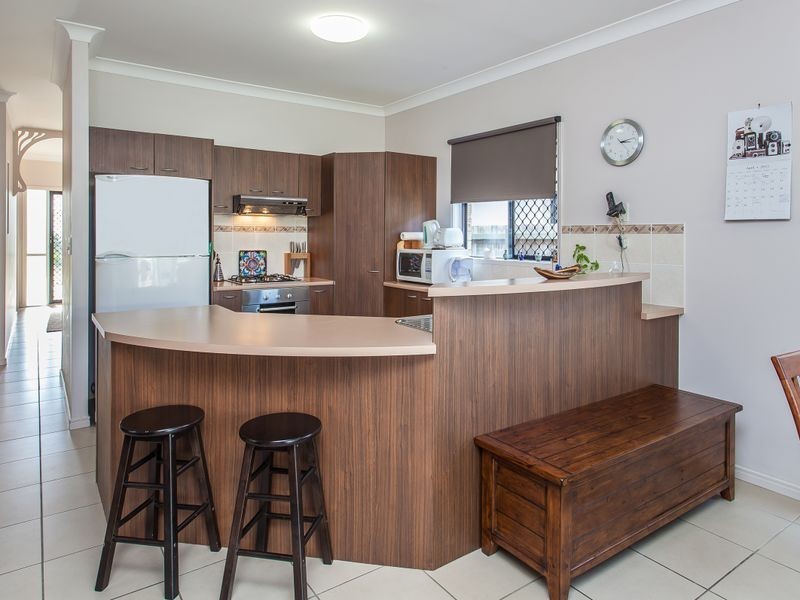 11 Silkyoak Court, North Lakes QLD 4509