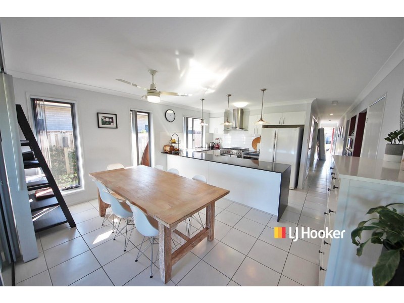 25 Honeyeater Crescent, Dakabin QLD 4503