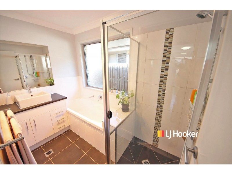 25 Honeyeater Crescent, Dakabin QLD 4503