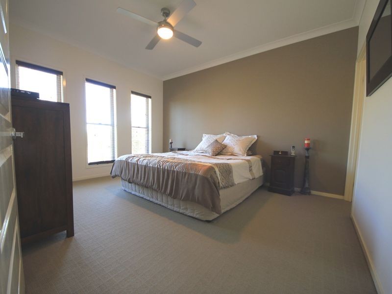 27 Morgan Street, North Lakes QLD 4509