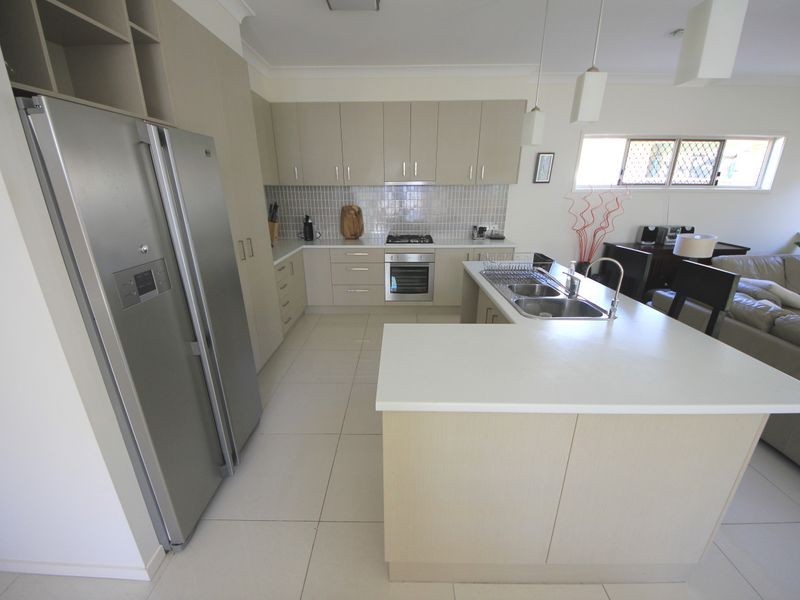 27 Morgan Street, North Lakes QLD 4509