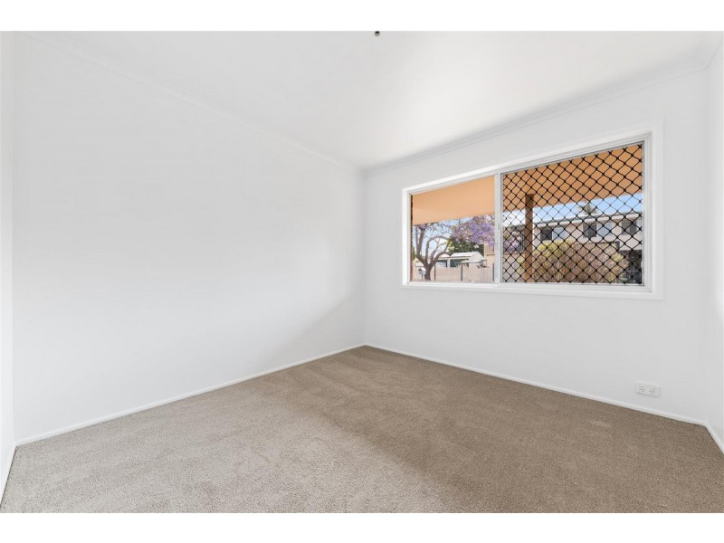 4 Medhurst Street, Kallangur QLD 4503