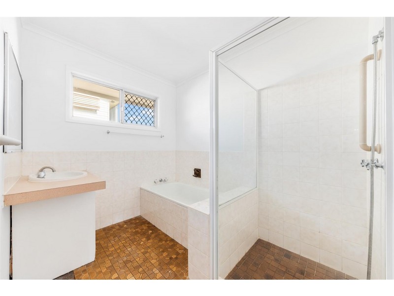 4 Medhurst Street, Kallangur QLD 4503