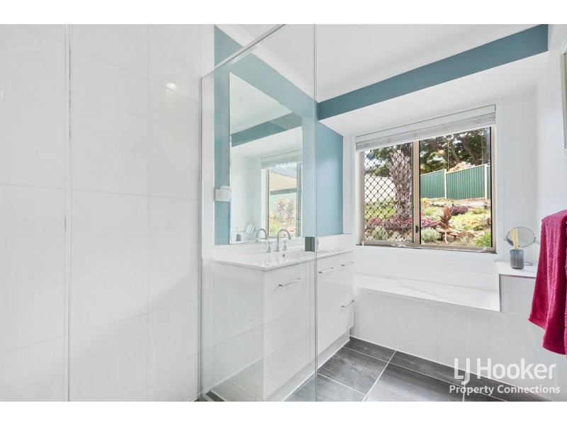 3 Monduran Court, Petrie QLD 4502