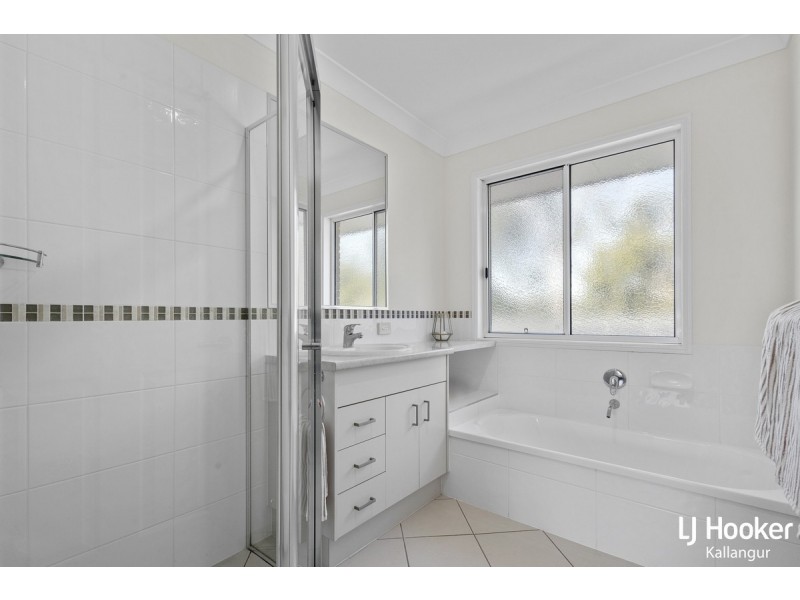 6 Gatsby Court, Kallangur QLD 4503