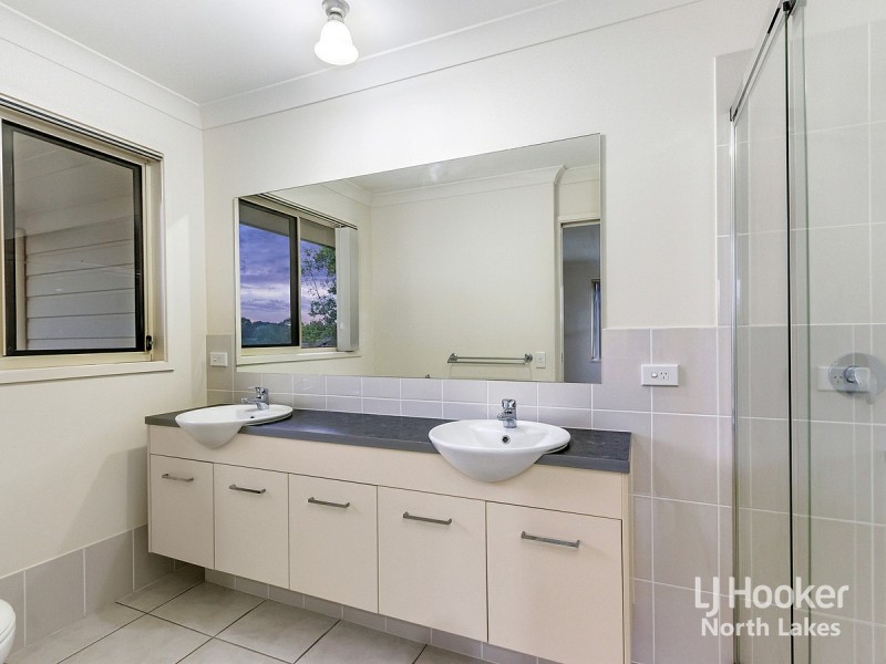 18 Menara Circuit, North Lakes QLD 4509
