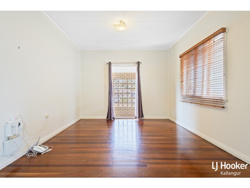 15 The Crescent, Kallangur QLD 4503